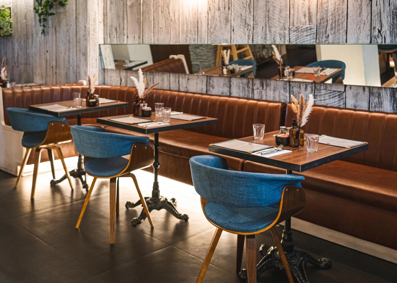 Restaurant at Hotel Henri NYC, hotels in Manhattan NYC amenities