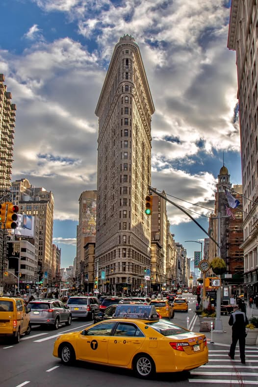 Flatiron District neighborhood view near Hotel Henri NYC with iconic streets and city lifestyle